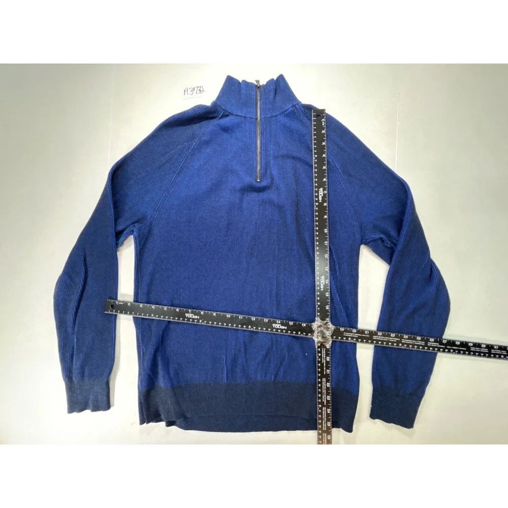 Banana‎ Republic sweater Men's size Medium blue quarter-zip pullover